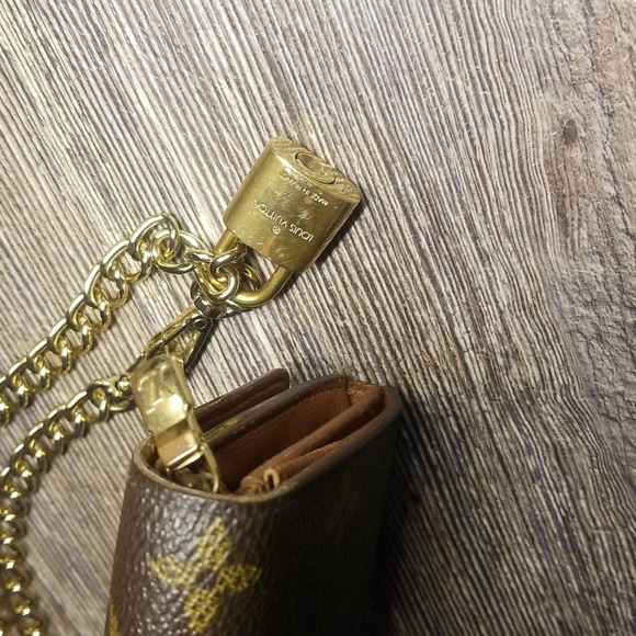 LV Bundle Louis Vuitton Monogram Porte Monnaie Billets Tresor Lock & Chain All 3 - Picture 15 of 17